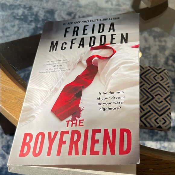 The Boyfriend by Freida McFadden Paperback - Picture 5 of 5